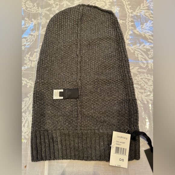 VERA WANG COLLECTION Fine Wool stylish long cap. NWT - Picture 3 of 8